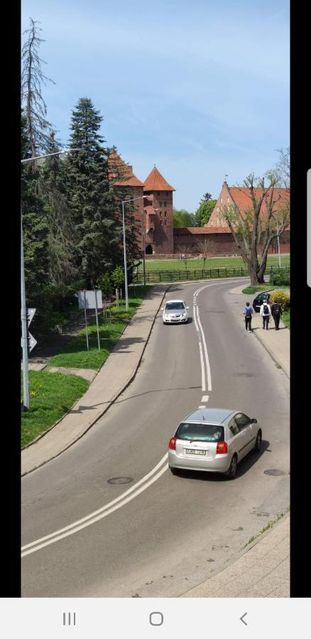 Apartament U Kasi Z Widokiem Na Zamek Malborski Lägenhet Malbork Exteriör bild